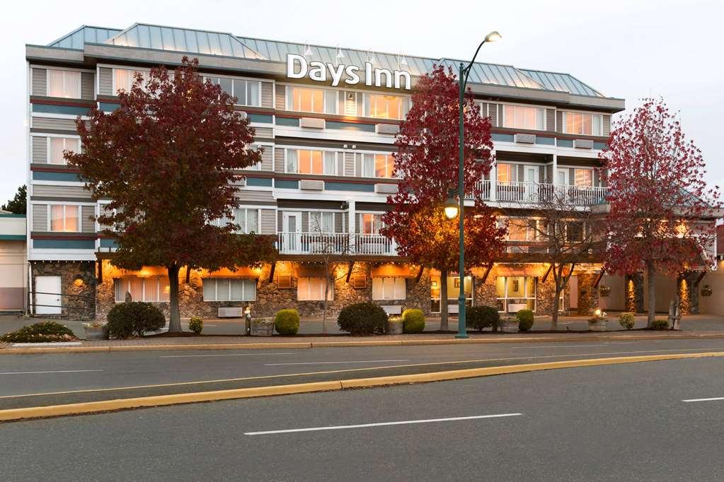Days Inn By Wyndham Victoria Airport Sidney Εξωτερικό φωτογραφία
