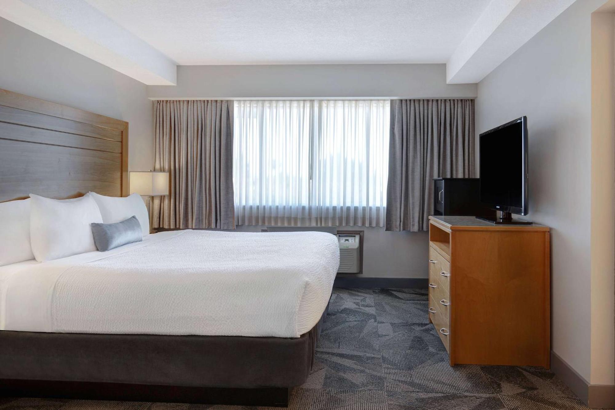 Days Inn By Wyndham Victoria Airport Sidney Εξωτερικό φωτογραφία