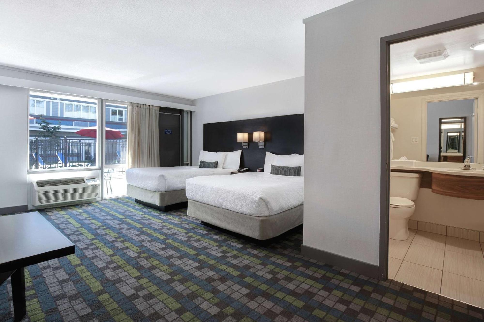 Days Inn By Wyndham Victoria Airport Sidney Εξωτερικό φωτογραφία