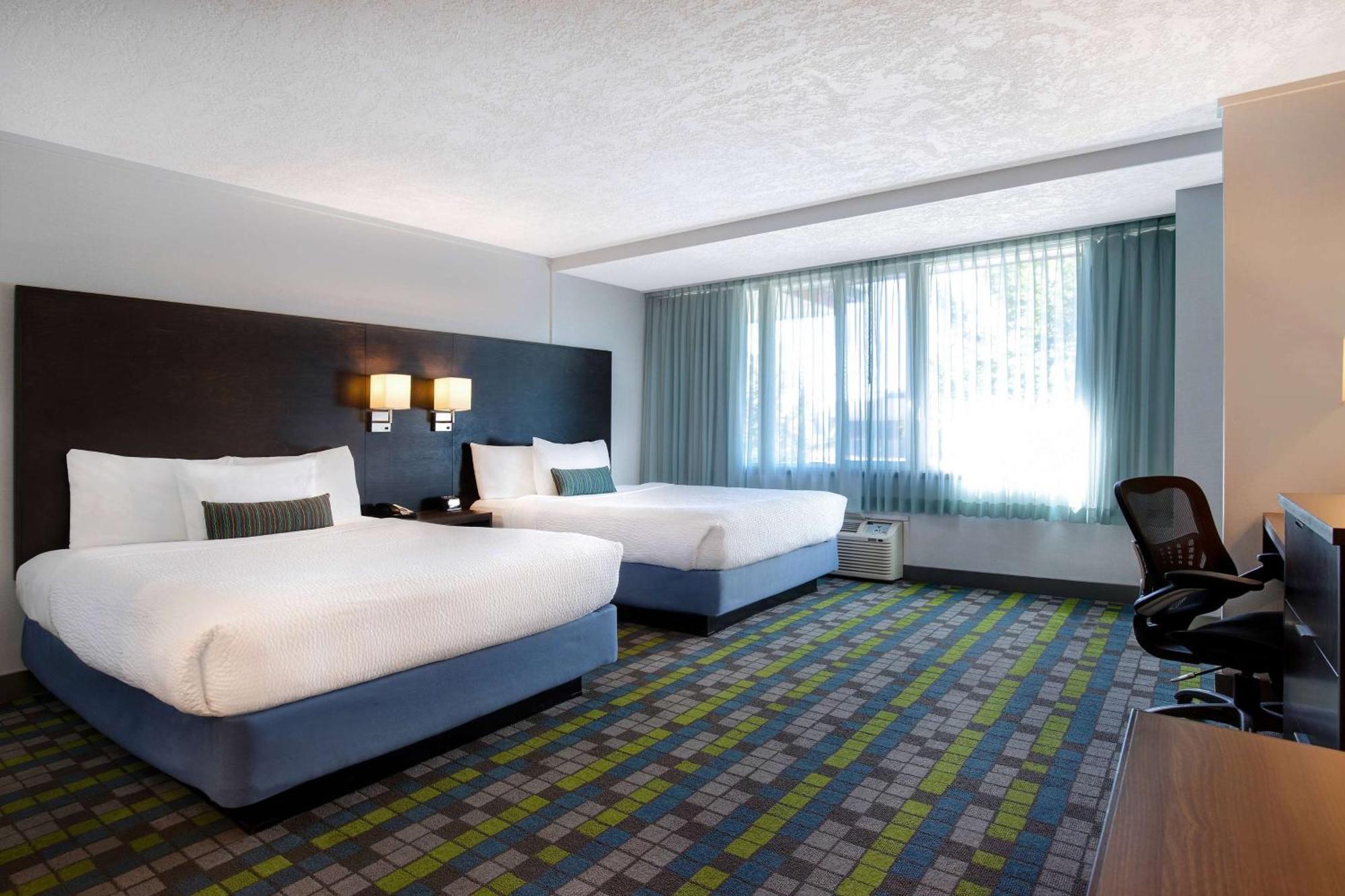 Days Inn By Wyndham Victoria Airport Sidney Εξωτερικό φωτογραφία