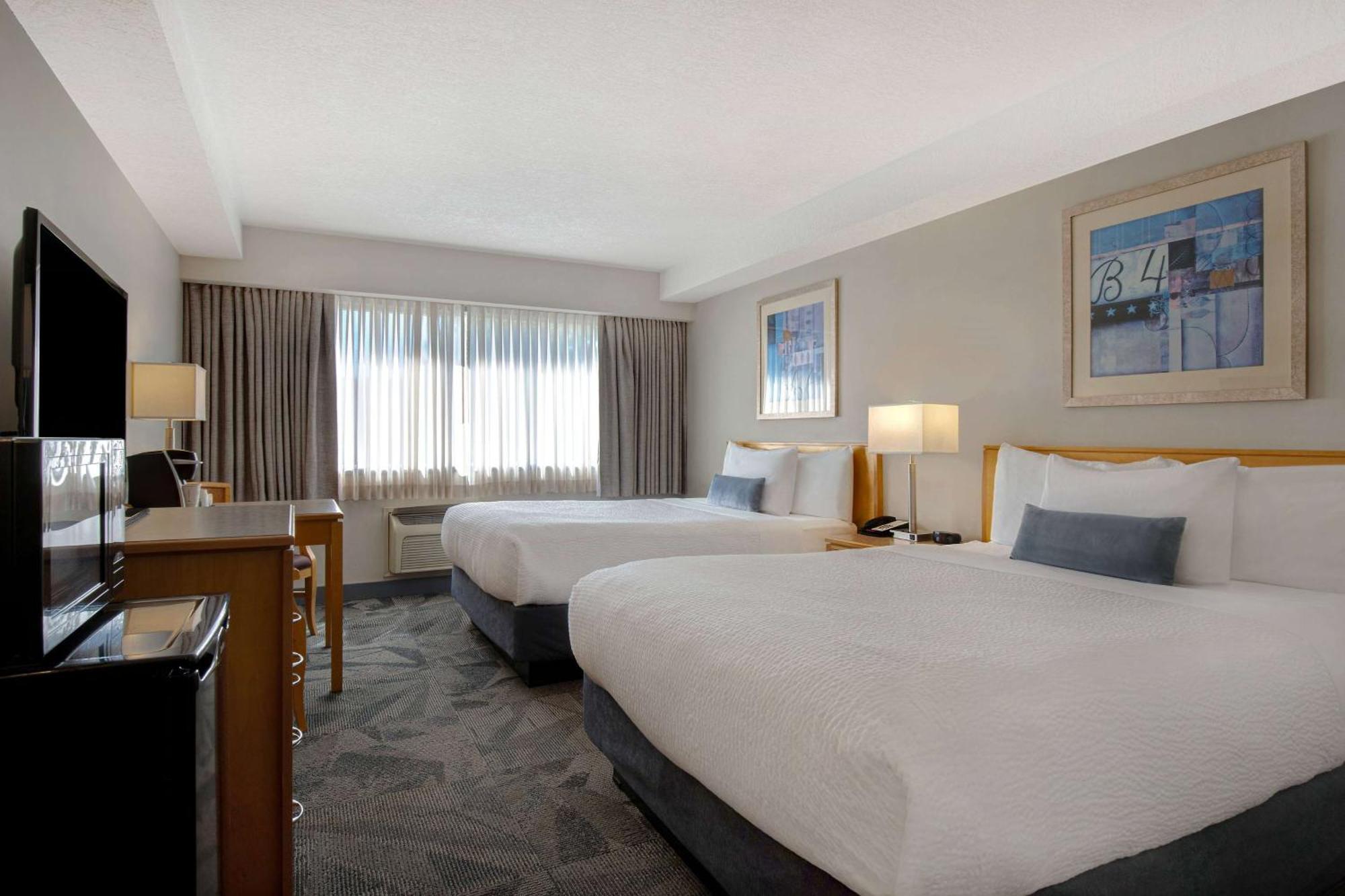 Days Inn By Wyndham Victoria Airport Sidney Εξωτερικό φωτογραφία
